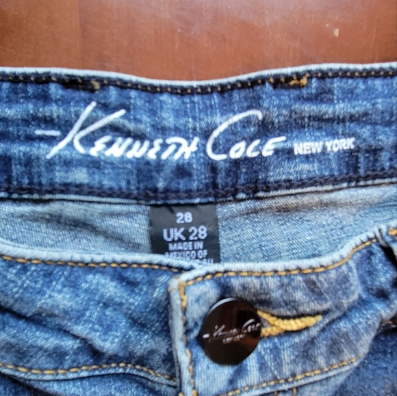 Kenneth Cole stretch destroyed jeans size 28 - Picture 3 of 6